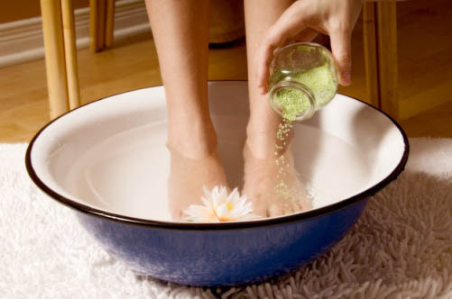Как сделать ванночки с морской солью для ног в домашних условиях 1