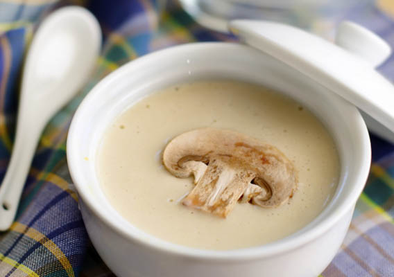 Суп с шампиньонами и плавленным сыром - рецепт и приготовление 1