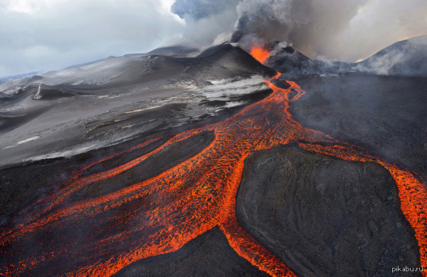 Извержение вулкана, землетрясения, лава - красивые снимки и фото 16