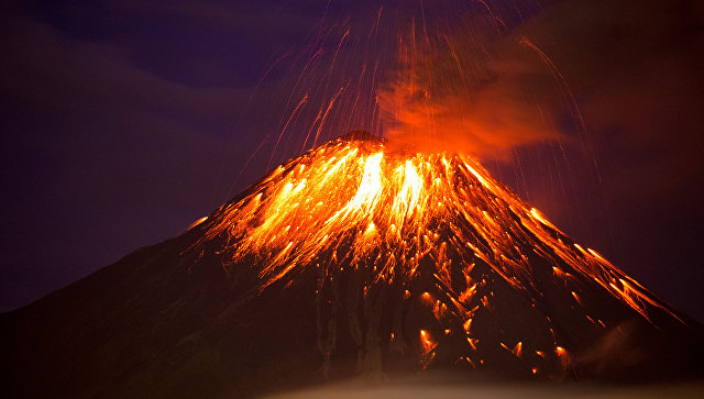 Извержение вулкана, землетрясения, лава - красивые снимки и фото 18