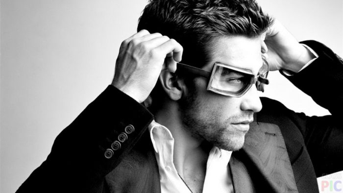 Красивые фото мужчин в очках на аватарку - лучшая подборка 15