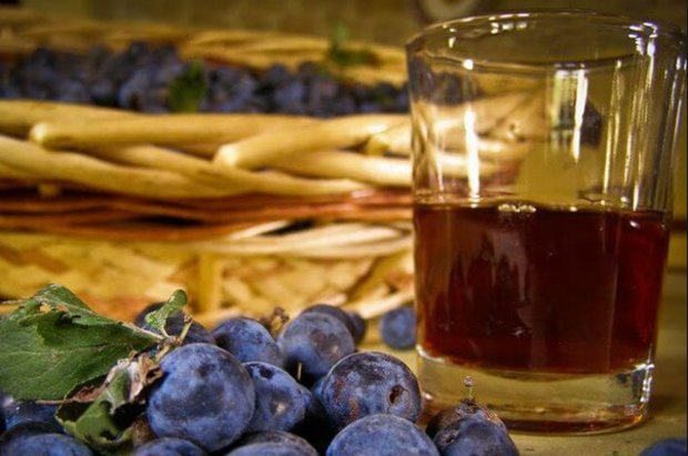 Как сделать домашнее вино из сливы - простой и подробный рецепты 2