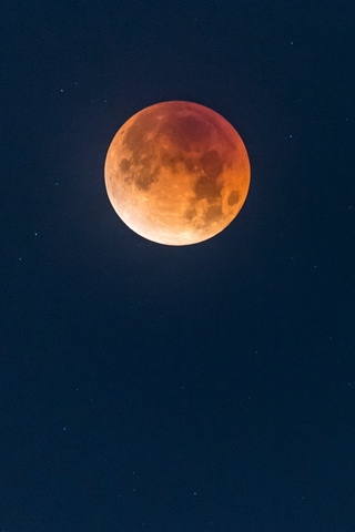 Невероятные и необычные картинки, фото луны на телефон на заставку 4