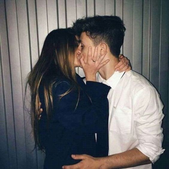 Девушка и парень целуются - красивые картинки и фото 20 штук 4