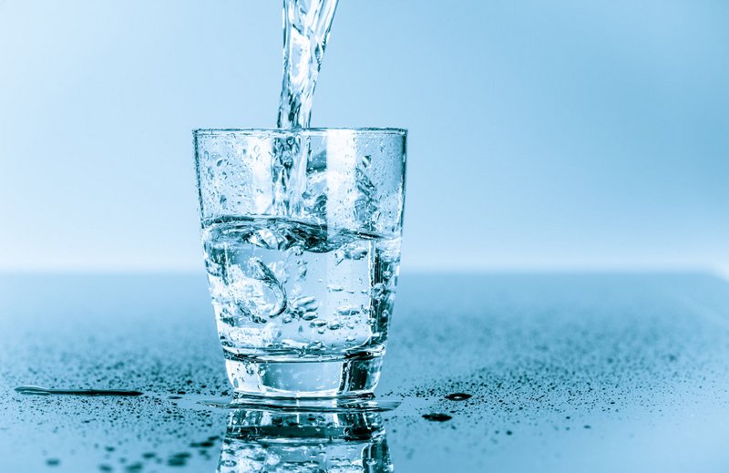 Можно ли пить дистиллированную воду Плюсы и минусы 1
