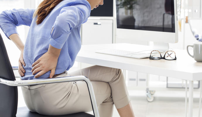 Что делать, если тяжело стоять и сидеть из-за болей в спине 3