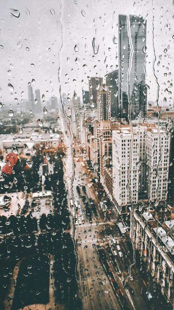 Красивые и удивительные картинки дождя для заставки - подборка 10