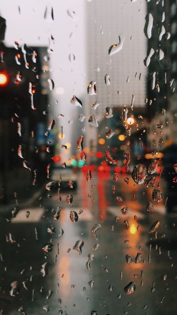 Красивые и удивительные картинки дождя для заставки - подборка 3