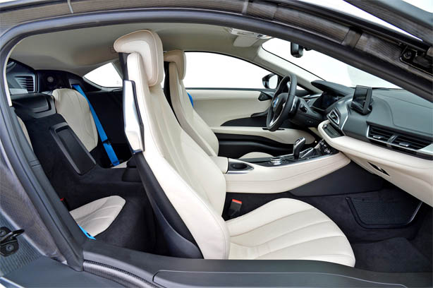 BMW i8 - красивые фото, картинки и фото салона автомобиля 8