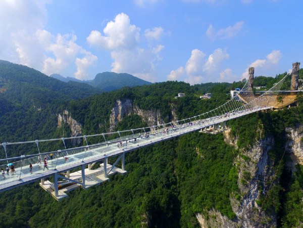 Стеклянный мост в Китае - удивительные и невероятные фото, видео 9
