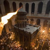 Схождение Благодатного огня 2018 в Иерусалиме - видео, новости 1