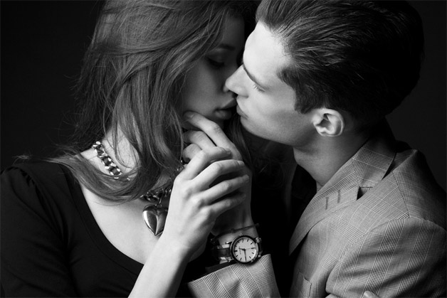 Черно-белые фото и картинки поцелуев любящих людей - сборка 13