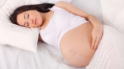 В какой позе лучше спать беременным Лучшая поза для сна во время беременности 1
