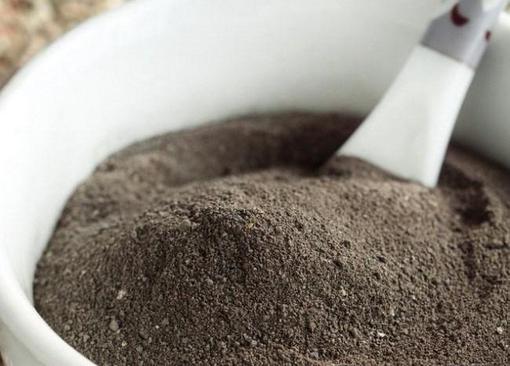 Черная глина для тела - основные полезные свойства, применение 1