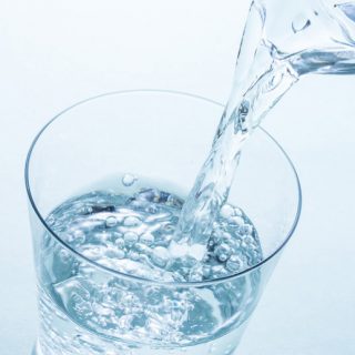 Можно ли пить дистиллированную воду Плюсы и минусы 2