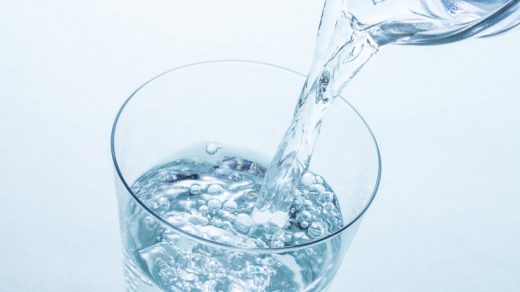 Можно ли пить дистиллированную воду Плюсы и минусы 2