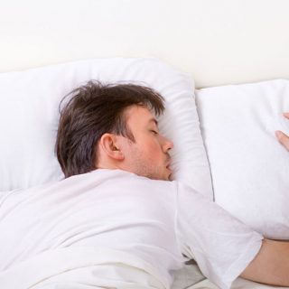 Почему сон на животе вреден после физических нагрузок 1