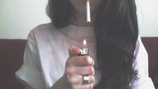 Прикольные картинки курящих девушек на аву в социальные сети 8