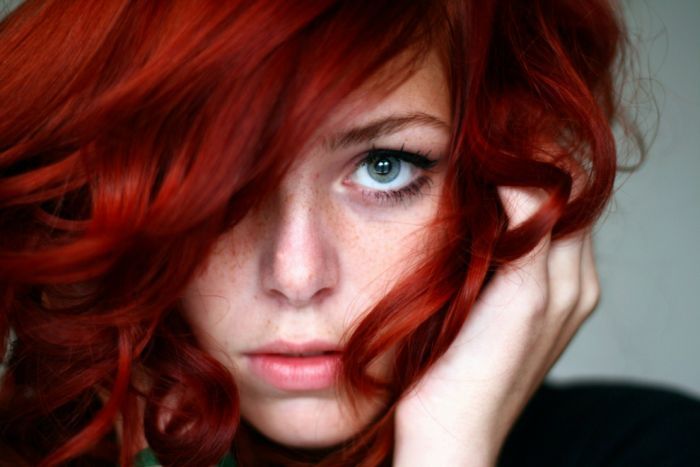 Красивые фото рыжей девушки на аву в ВКонтакте   20 картинок (18)