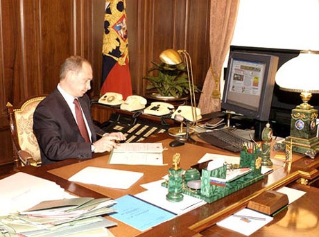 фото Путина в кабинете (10)