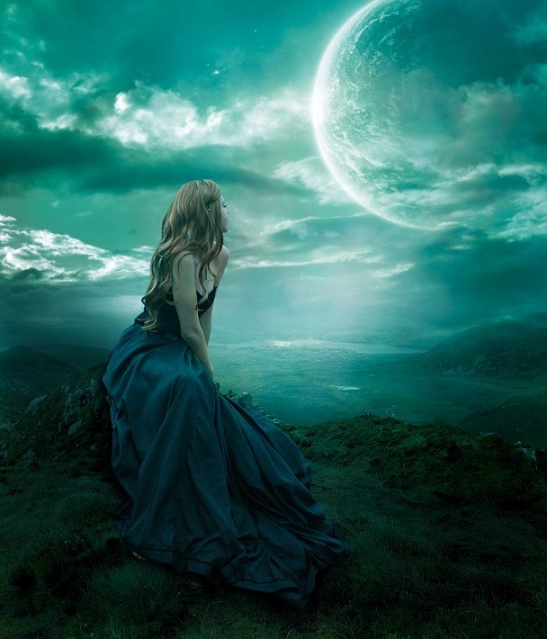 Красивые фото девушка на фоне луны001