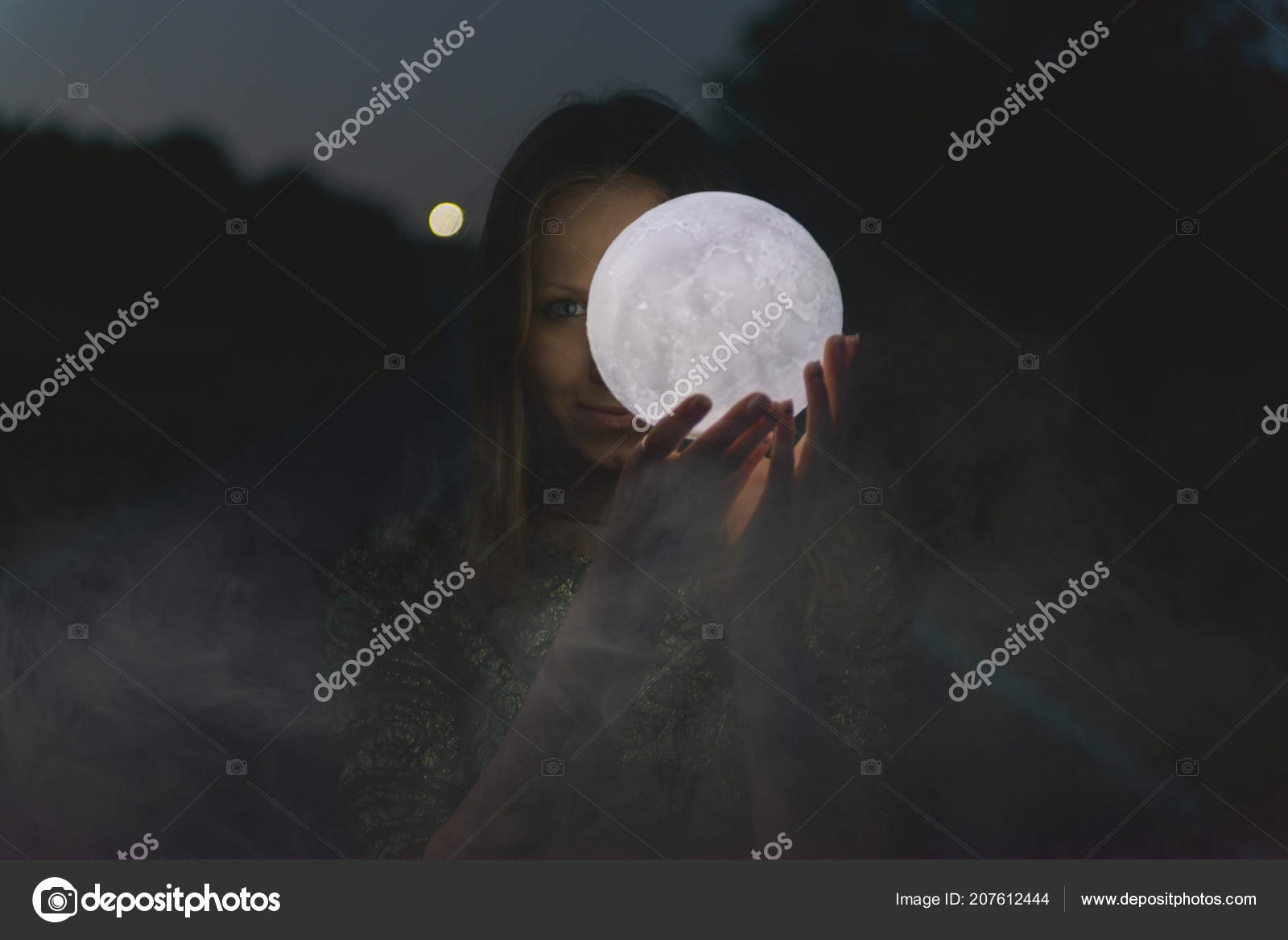 Красивые фото девушка на фоне луны003