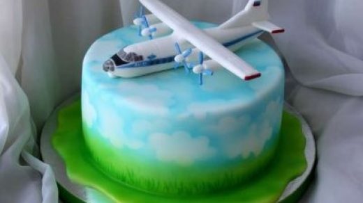 Красивый торт с рисунком самолета026