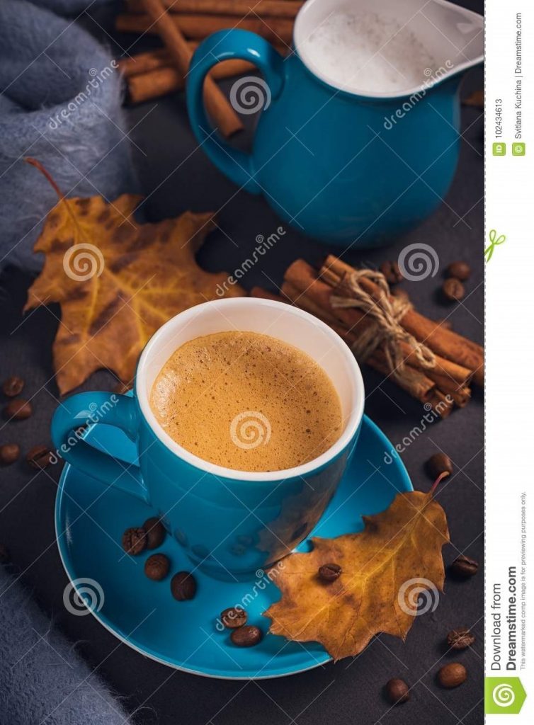 Осенние листья и кофе картинки красивые и милые015