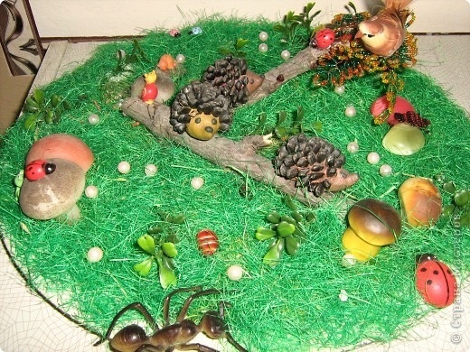 Поделка грибная полянка из пластилина для детей004