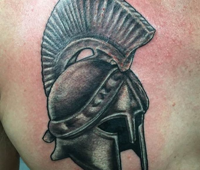 Спартанский шлем тату эскизы (1)