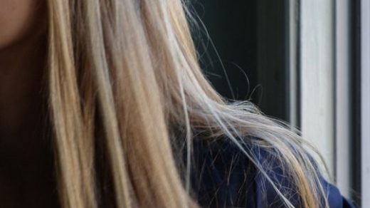 Фото на аву девушка с русыми волосами без лица002