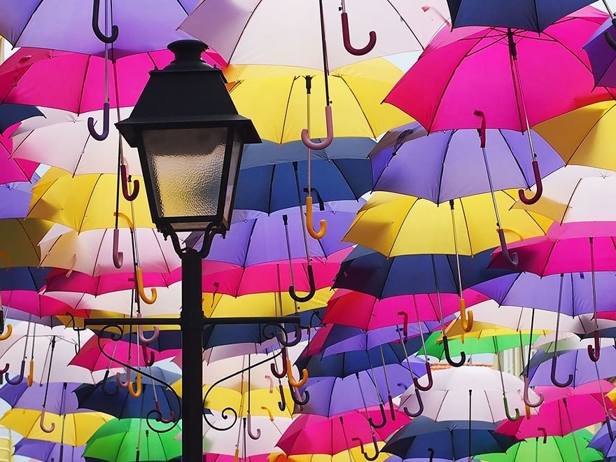 Картинки на День разноцветных зонтов001