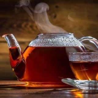 Почему горячий чай остывает быстрее если на него дуют (1)