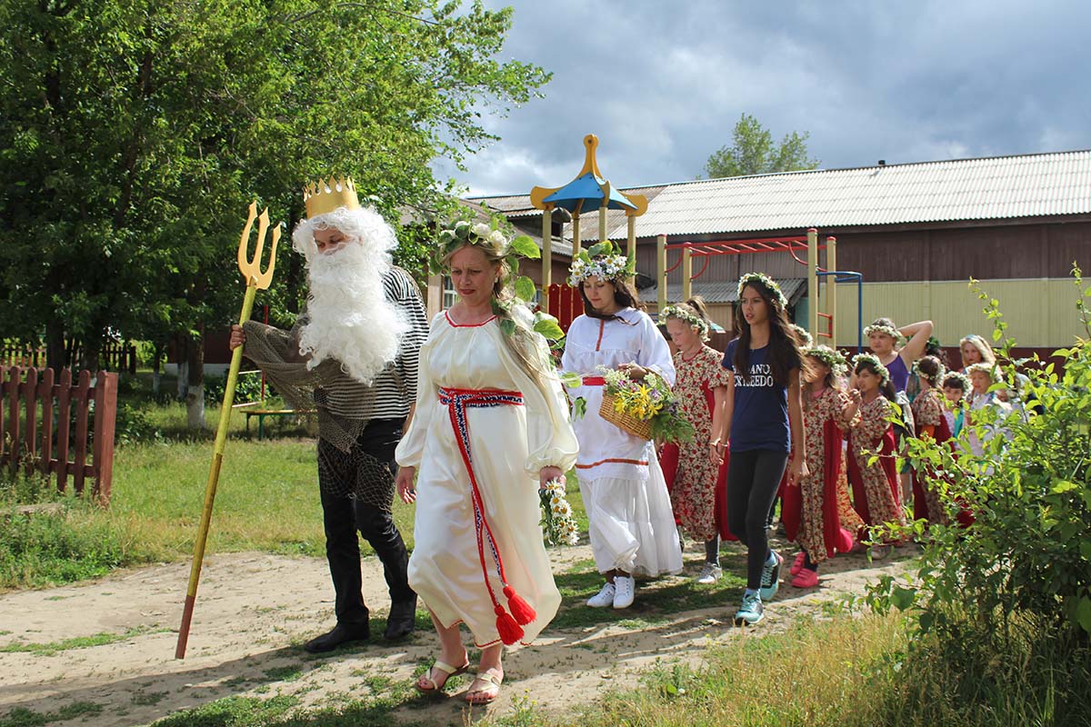 Какой сегодня праздник в иваново. Проводы осени на Руси. Проводы день.