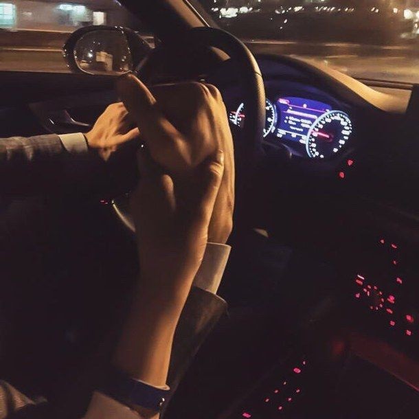 Красивые фото пар в машине ночью (19)