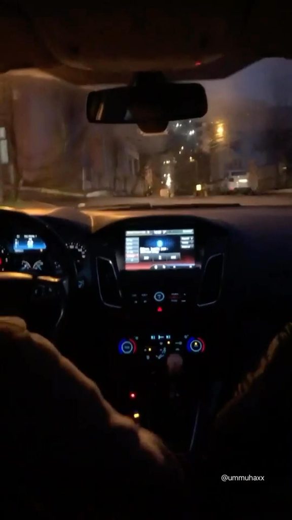 Красивые фото парень в машине ночью на заставку (9)
