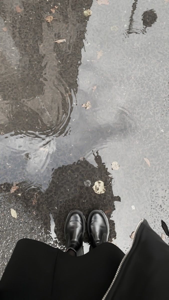 Красивые фото девушка осенью под дождем (16)