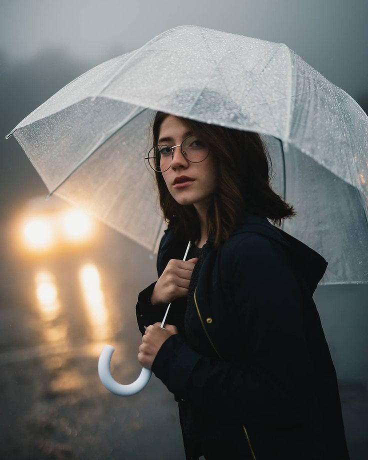 Красивые фото - девушка осенью под дождем (3)