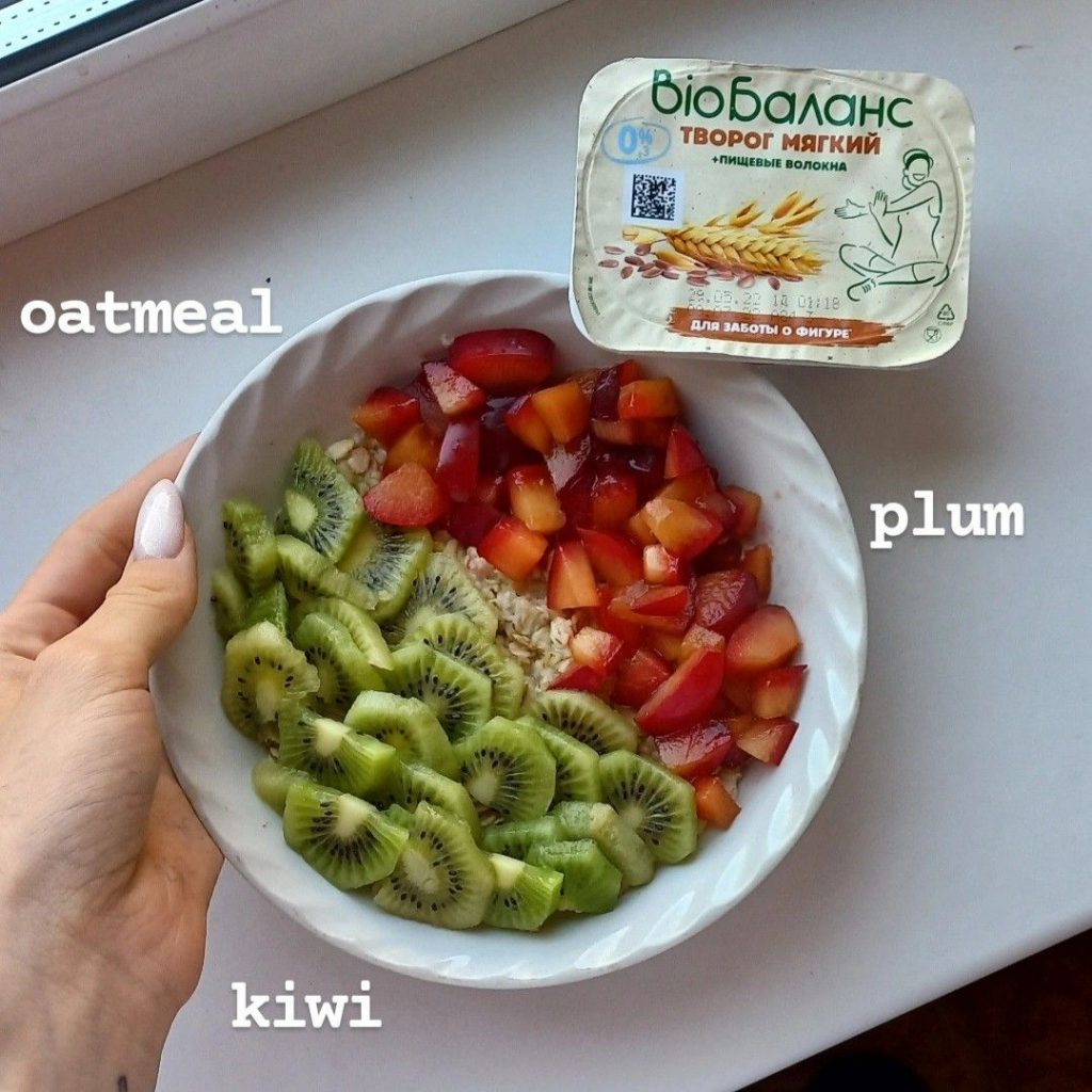 Красивый завтрак с фруктами на фото (7)