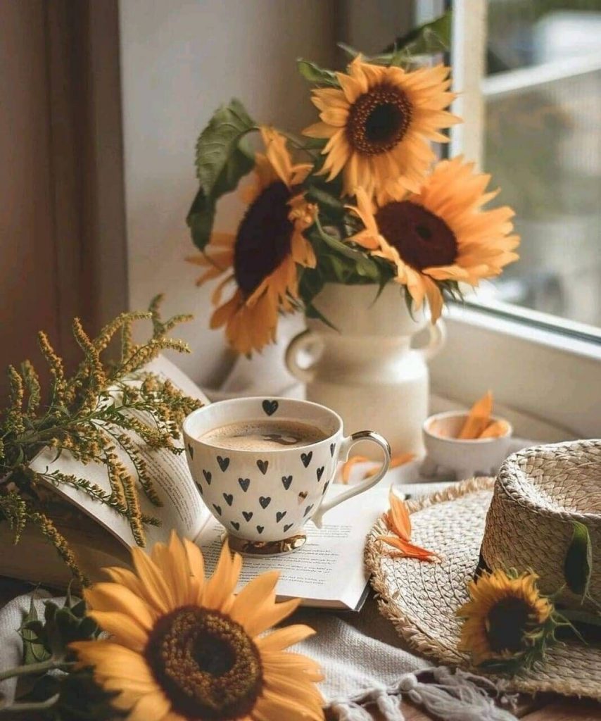 Чашка кофе и цветы на ветках - обои и фото (9)