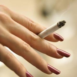 Чем вредно курение для девушек   основные причины
