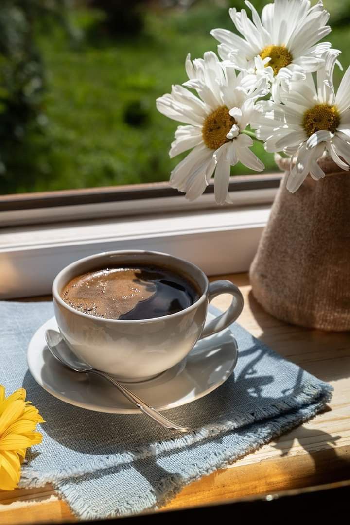 Весенний кофе в начале дня на утро апреля (17)