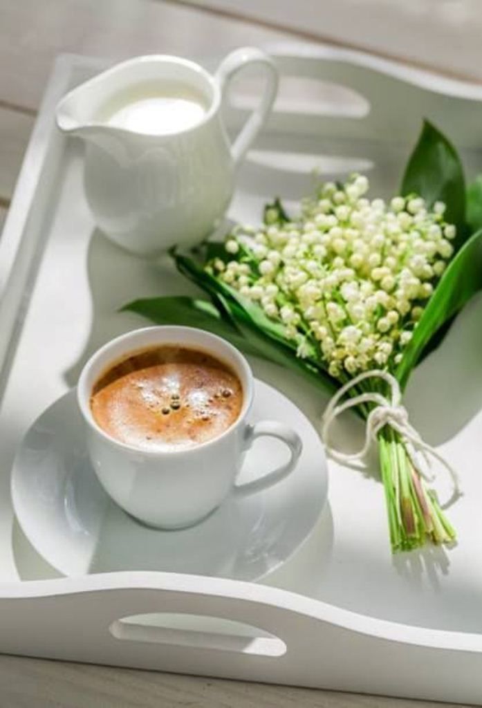 Весенние цветы и кофе картинки