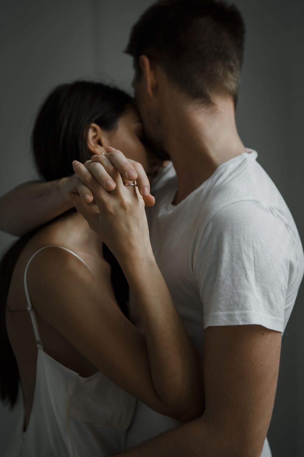 Красивые картинки мужчина и женщина обнимаются (8)