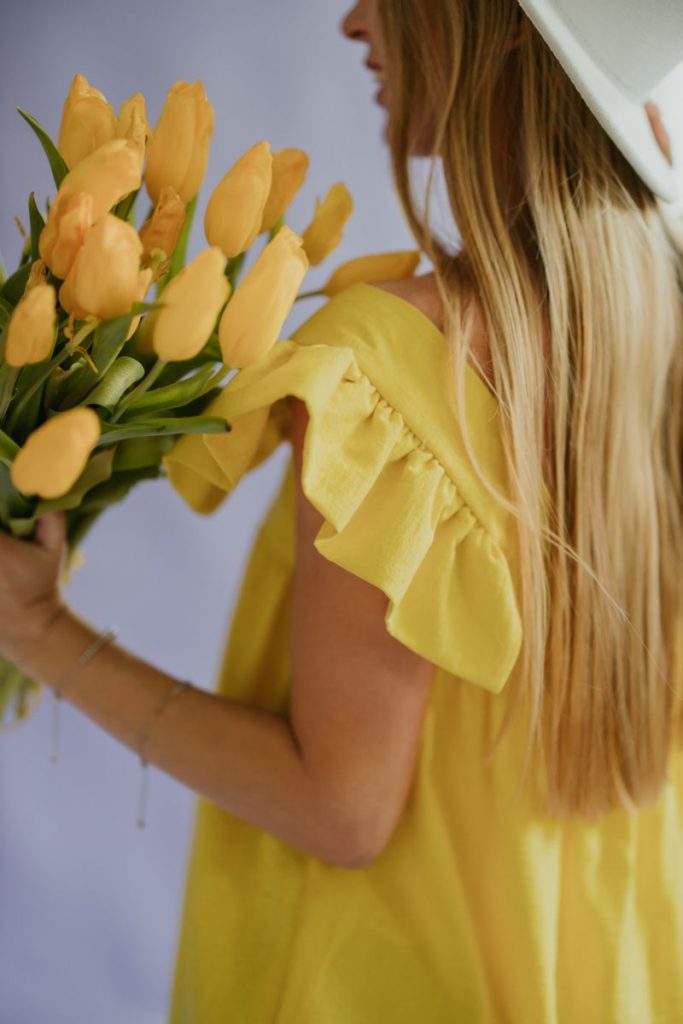 Разноцветные тюльпаны для девушки с 8 марта (24)