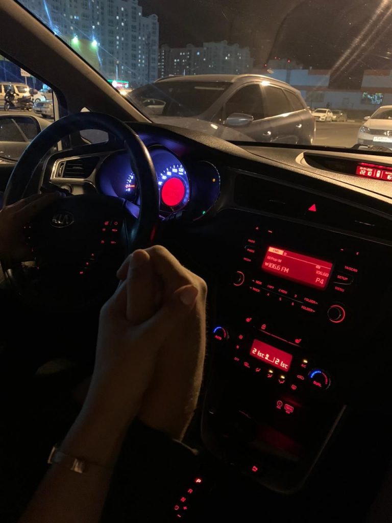 Фото ночью на машине с парнем