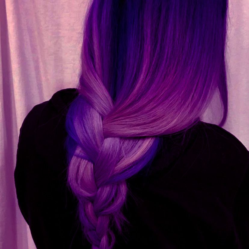 Красивый рисунок девушки с фиолетовыми волосами (29)
