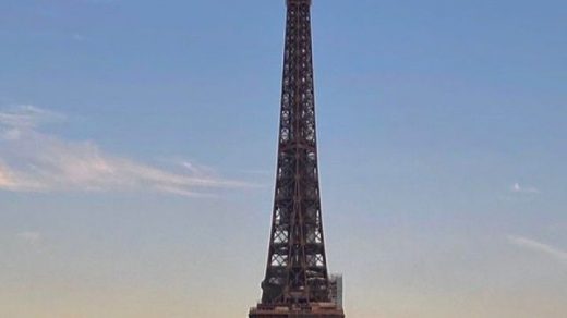 Осень в Париже обои на заставку Айфона (30)