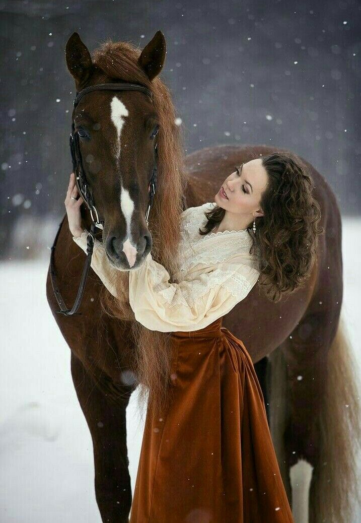 Интересные фото девушки на лошади зимой (9)