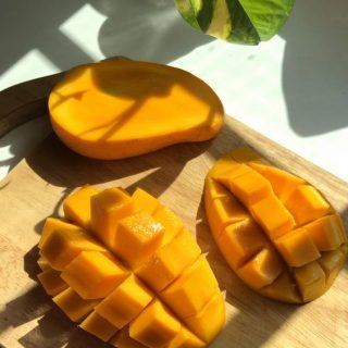 Как выбрать спелое манго в магазине 2